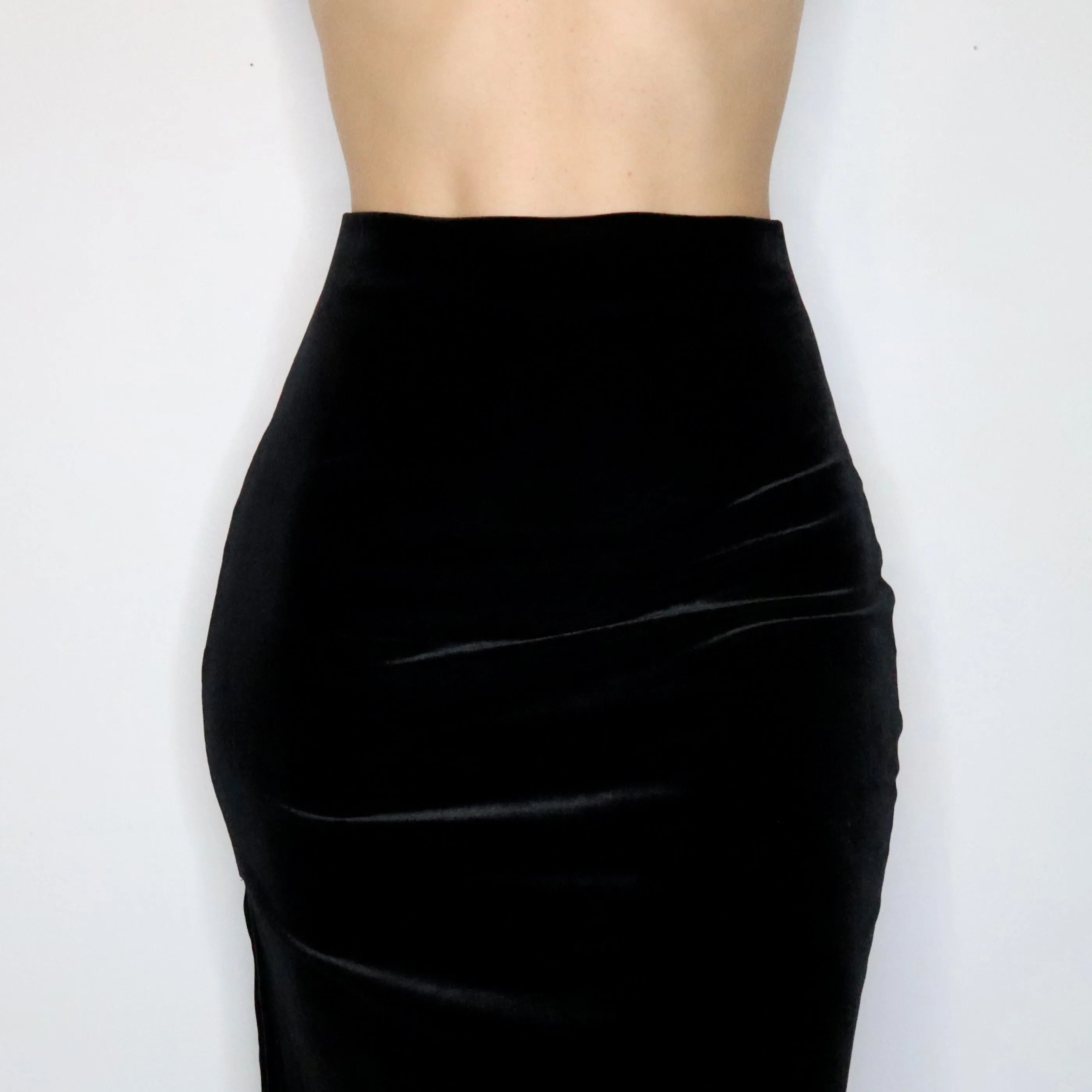 90s Black Velvet Maxi Skirt (XS/S)