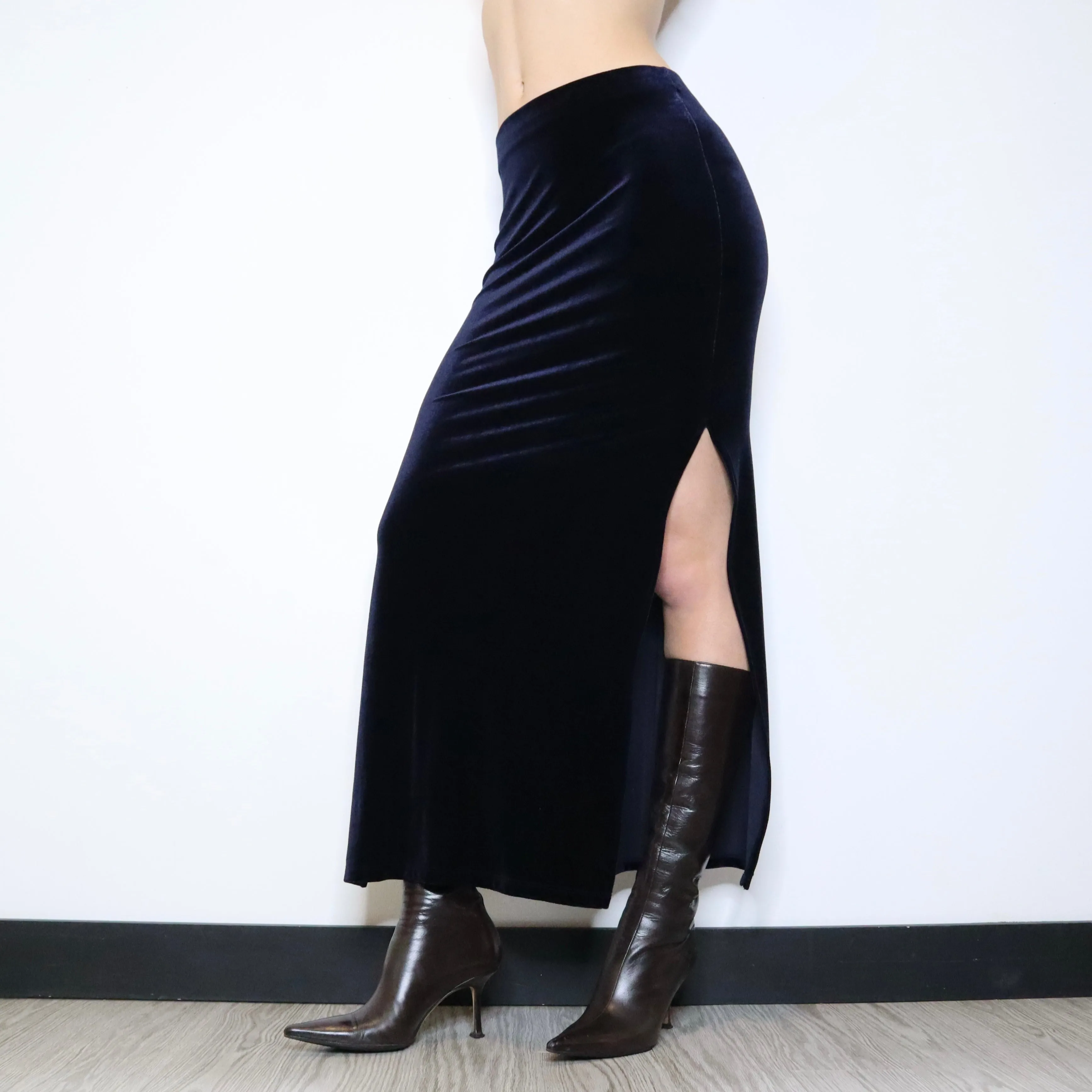90s Navy Velvet Maxi Skirt (S)
