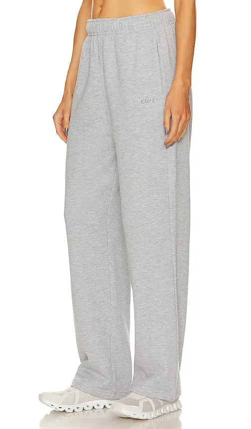 alo Accolade Straight Leg Sweatpant in Light Grey