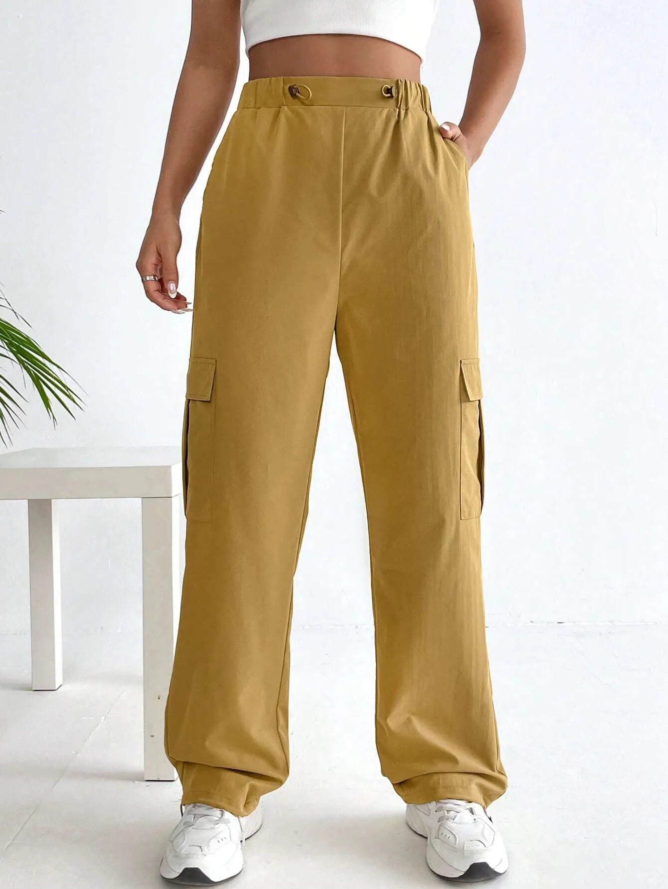 Flap Pocket Side Drawstring Hem Cargo Pants