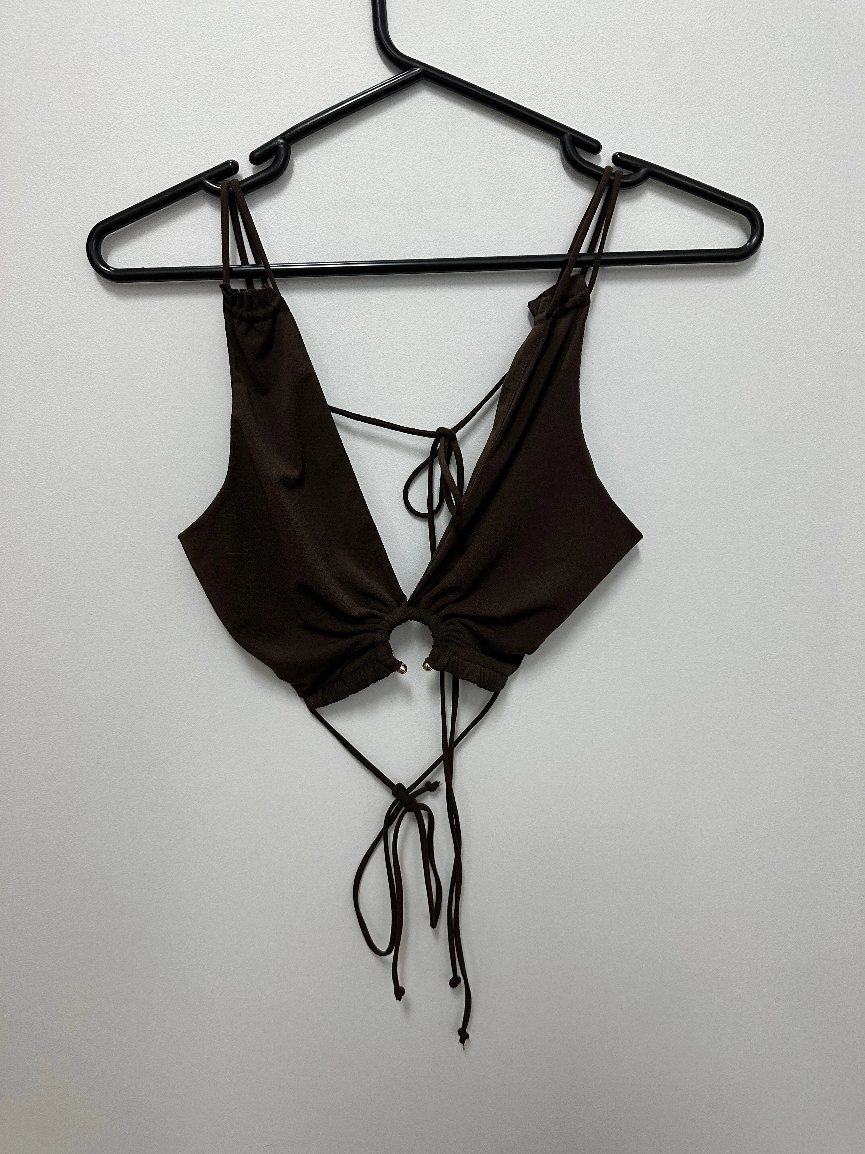 Joelene V Crop Top Cognac in Brown