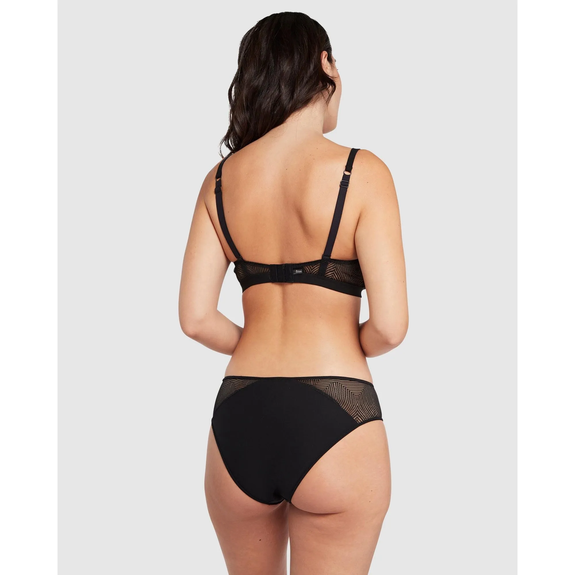 Thelma Soft & Wireless Bralette With Lace