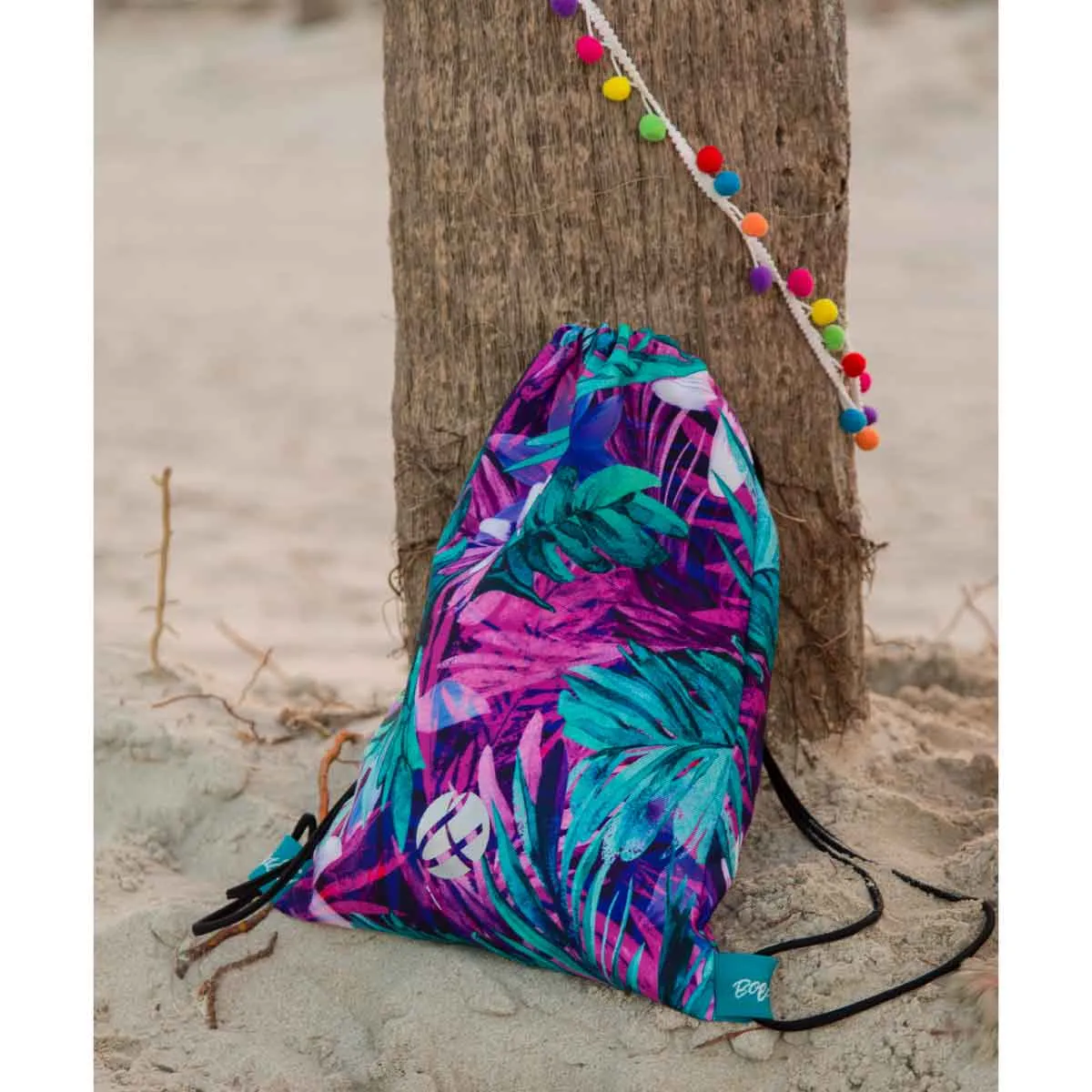 TROPICAL LEAVES - DRAWSTRING BACKPACK