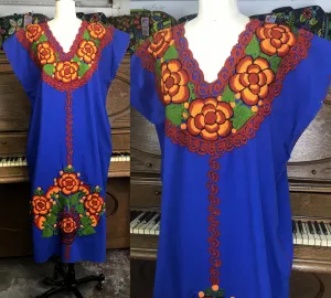 VTG 70s | Mexican Oaxacan Style MuuMuu Embroidered Caftan Boho Dress | One Size