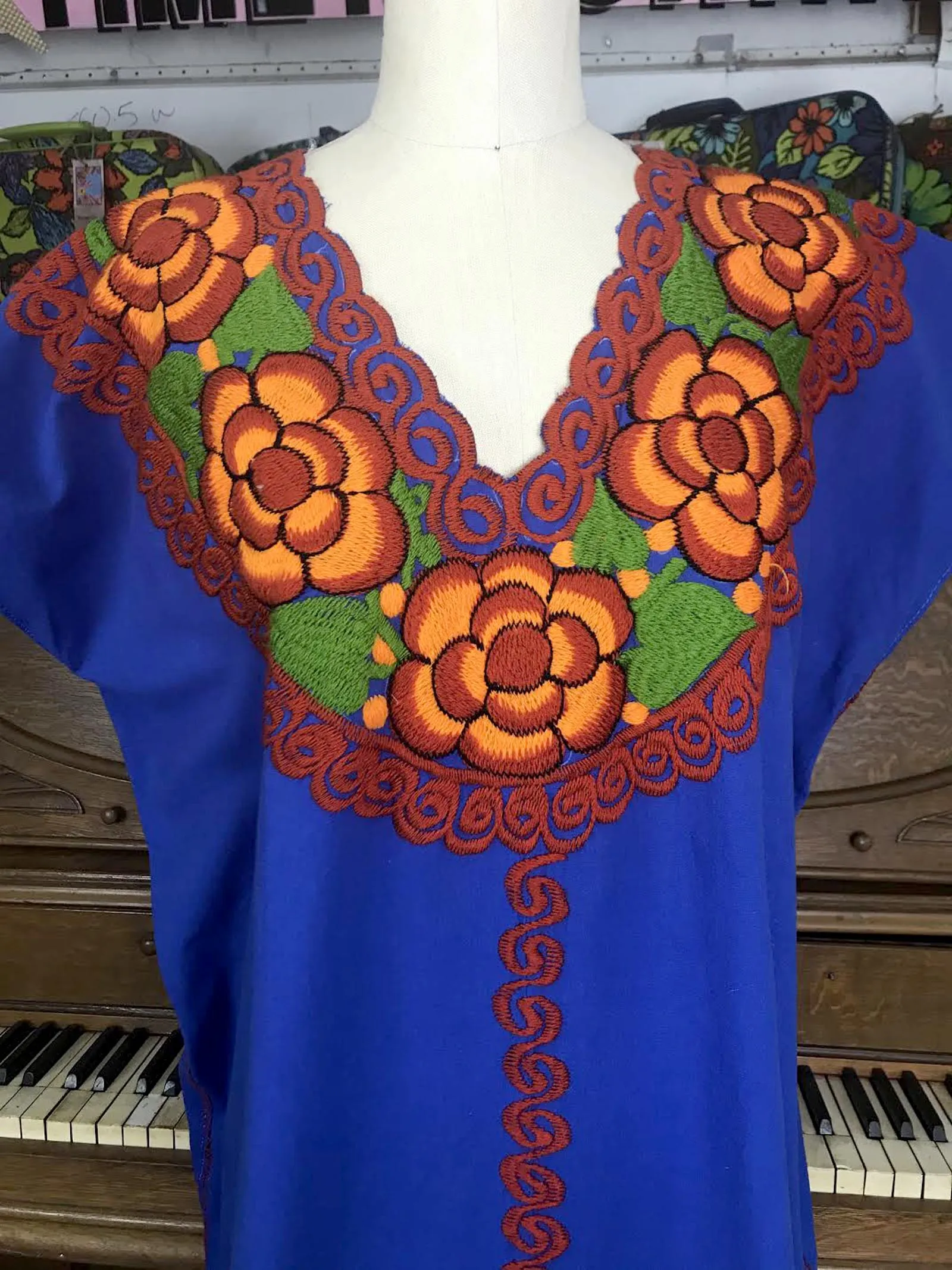 VTG 70s | Mexican Oaxacan Style MuuMuu Embroidered Caftan Boho Dress | One Size