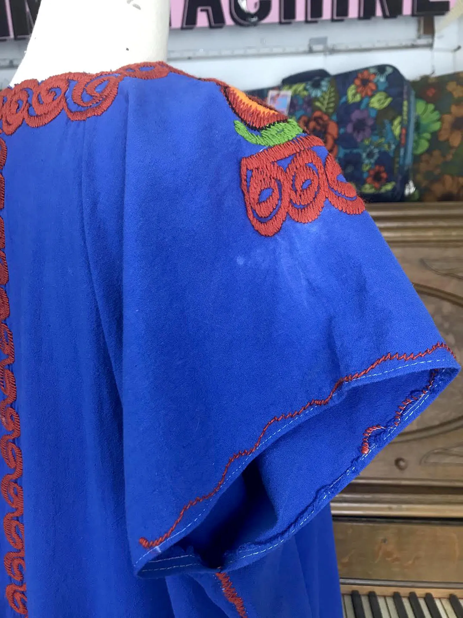 VTG 70s | Mexican Oaxacan Style MuuMuu Embroidered Caftan Boho Dress | One Size